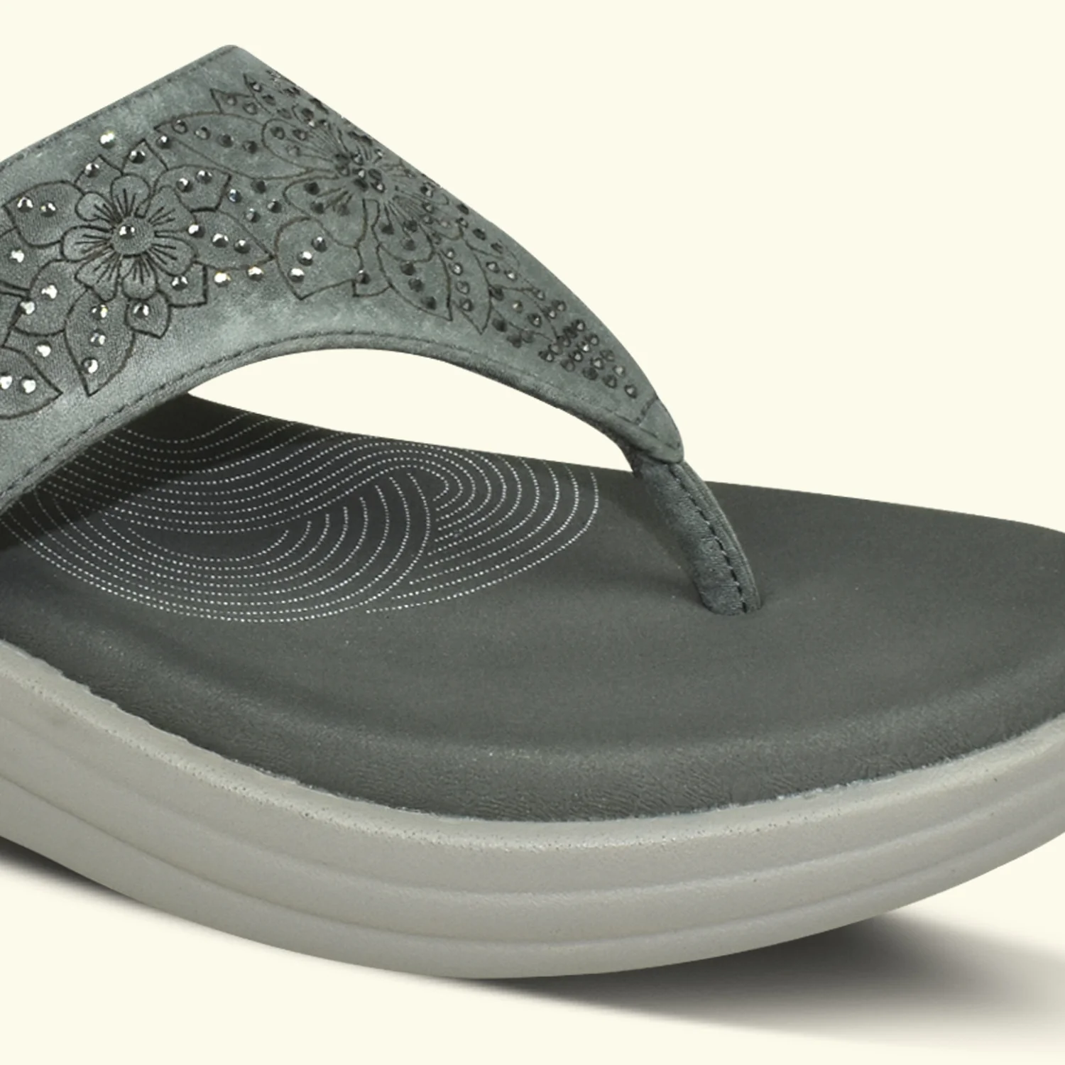 Qiarra Women’s Flat Sandals - Image 6